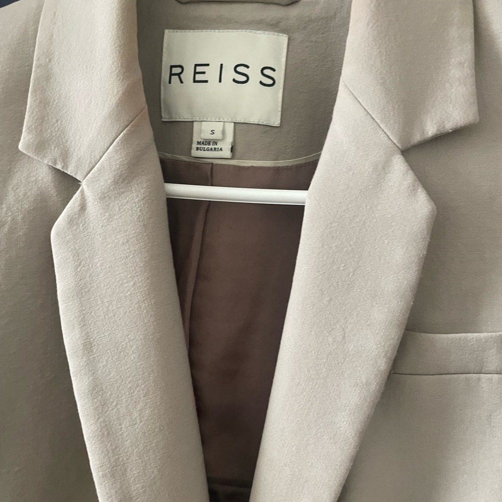 Reiss Women's Blazer in Light Beige - Picture 4 of 6